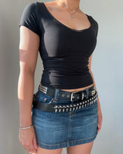 Load image into Gallery viewer, Basic scoop baby tee (black)