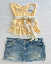 Load image into Gallery viewer, Butter yellow lace trim ruffle tube top