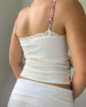 Load image into Gallery viewer, Floral lace ruffle cami (XXS/XS)
