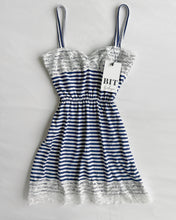 Load image into Gallery viewer, Louis lace trim babydoll cami (Navy/White)