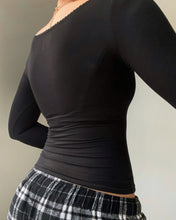 Load image into Gallery viewer, Alice long sleeve top (Black)
