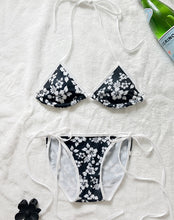 Load image into Gallery viewer, Lydia hibiscus bikini (Black)
