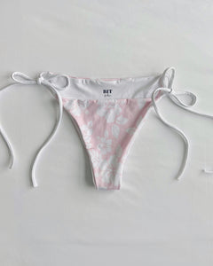 Luna hibiscus bikini bottoms (Petal pink)