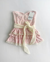 Load image into Gallery viewer, Fae lace ruffle tube top (Baby pink)
