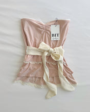 Load image into Gallery viewer, Ballet slipper pink ruffle tube top (S/M)
