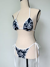 Load image into Gallery viewer, Lydia hibiscus bikini (Black)
